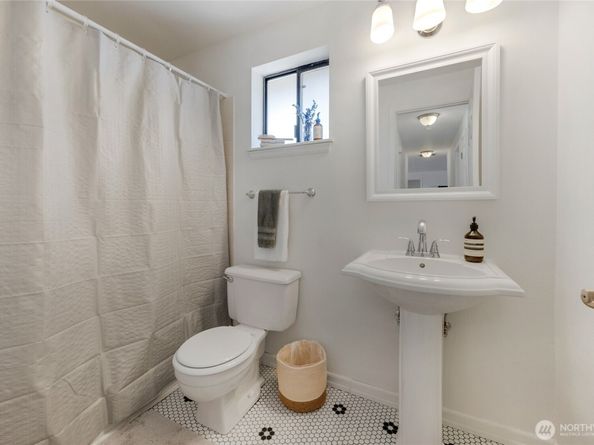 8851 48th Place W, Mukilteo WA 98275