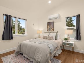 9253 6th Avenue NW b, Seattle WA 98117