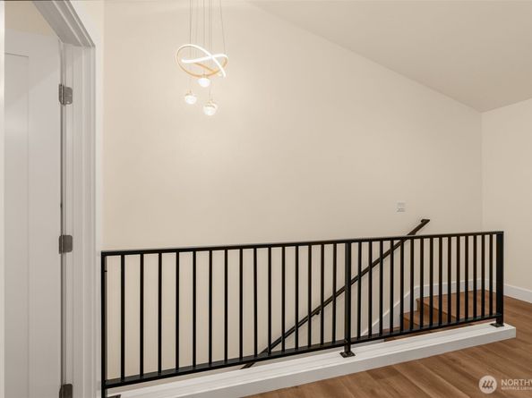 9253 6th Avenue NW b, Seattle WA 98117