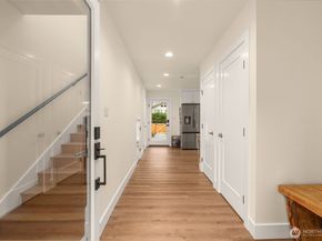9253 6th Avenue NW b, Seattle WA 98117