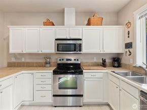 510 Pilchuck Path W2, Everett WA 98201