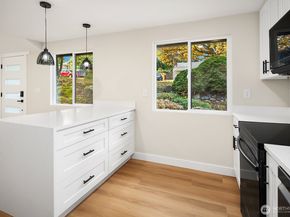 12026 70th Avenue S, Seattle WA 98178