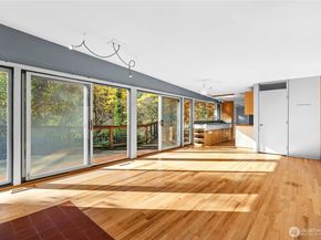 12117 SE 26th Street, Bellevue WA 98005