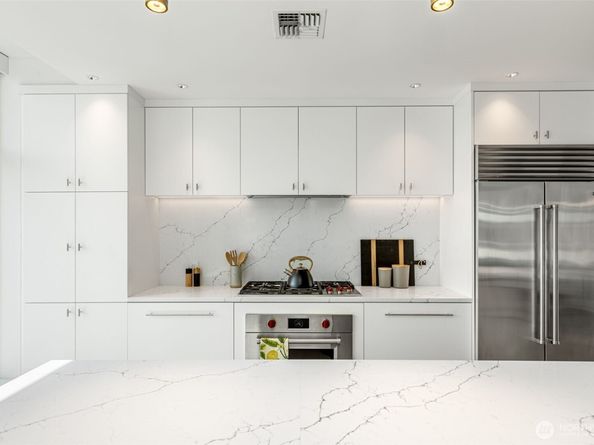 2033 2nd Avenue 1111, Seattle WA 98121