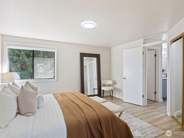 20809 33rd Avenue W, Lynnwood WA 98036