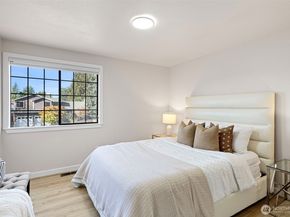 20809 33rd Avenue W, Lynnwood WA 98036