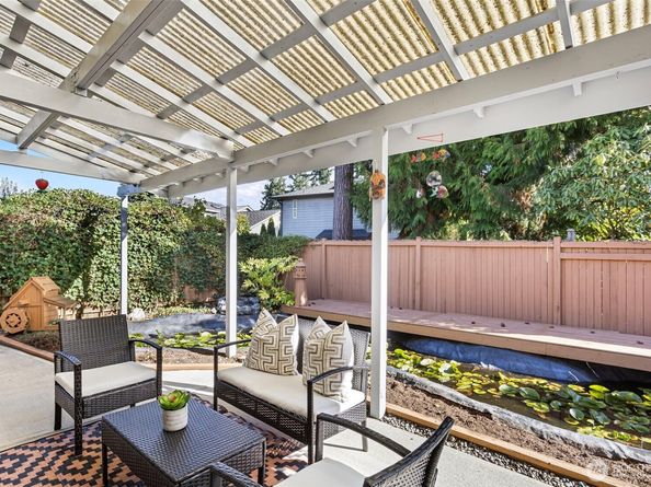 20809 33rd Avenue W, Lynnwood WA 98036