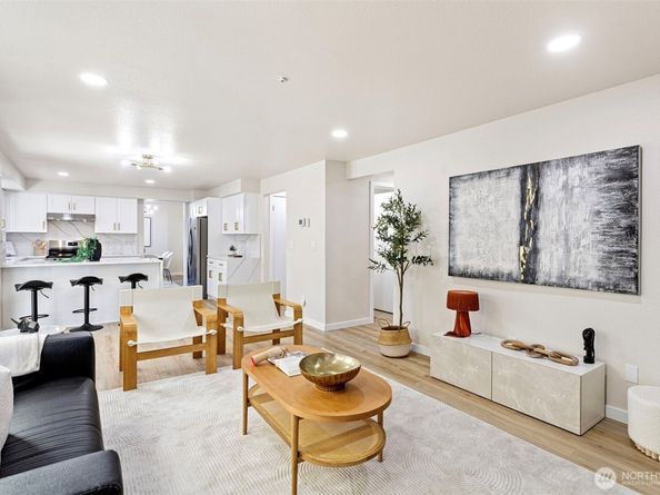 20809 33rd Avenue W, Lynnwood WA 98036