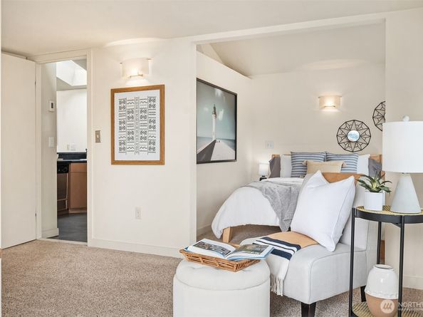 2420 Westlake Avenue N 11, Seattle WA 98109
