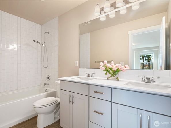 23827 SE 115TH Pl SE, Kent WA 98031