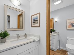 13717 Linden Avenue N 313, Seattle WA 98133