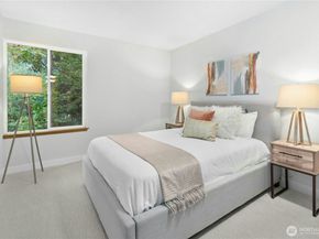 13717 Linden Avenue N 313, Seattle WA 98133