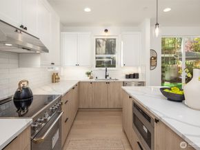 11125 105th Avenue NE, Kirkland WA 98033