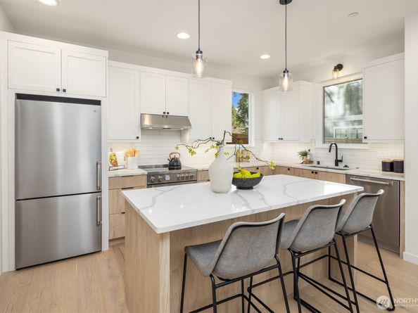 11125 105th Avenue NE, Kirkland WA 98033