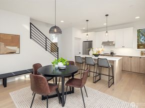 11125 105th Avenue NE, Kirkland WA 98033