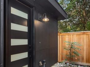 11125 105th Avenue NE, Kirkland WA 98033