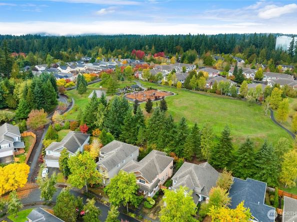 22824 NE 100th Place, Redmond WA 98053