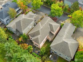 22824 NE 100th Place, Redmond WA 98053