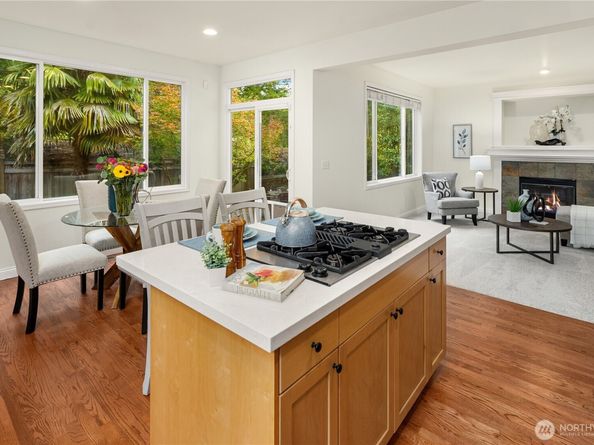 22824 NE 100th Place, Redmond WA 98053