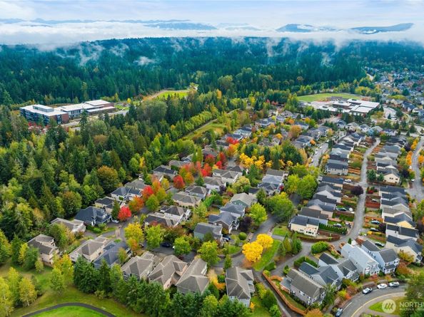 22824 NE 100th Place, Redmond WA 98053