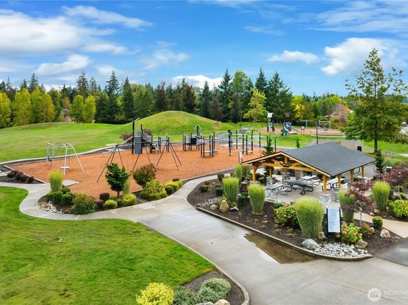 22824 NE 100th Place, Redmond WA 98053