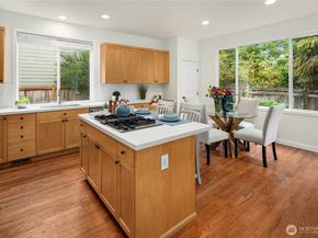 22824 NE 100th Place, Redmond WA 98053