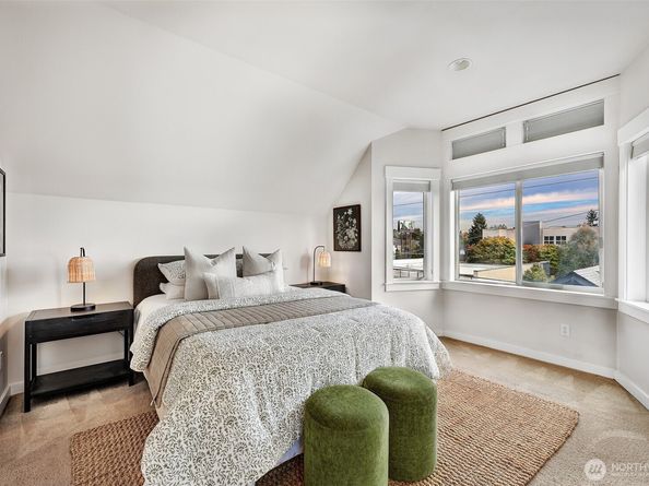 4018 Linden Avenue N A, Seattle WA 98103