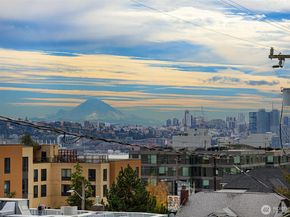 4018 Linden Avenue N A, Seattle WA 98103