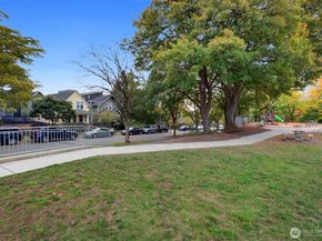 4018 Linden Avenue N A, Seattle WA 98103