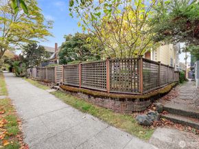 4018 Linden Avenue N A, Seattle WA 98103