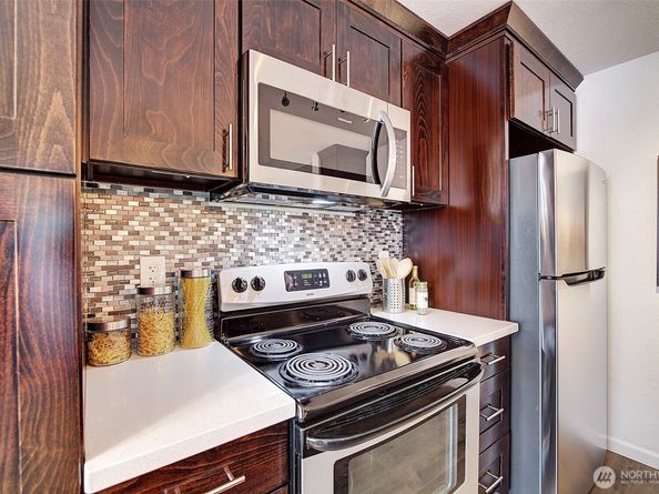 10106 Greenwood Avenue N 302, Seattle WA 98133