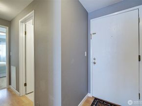 10106 Greenwood Avenue N 302, Seattle WA 98133