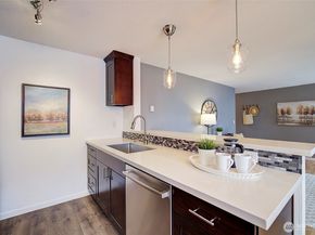 10106 Greenwood Avenue N 302, Seattle WA 98133