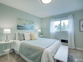 10106 Greenwood Avenue N 302, Seattle WA 98133