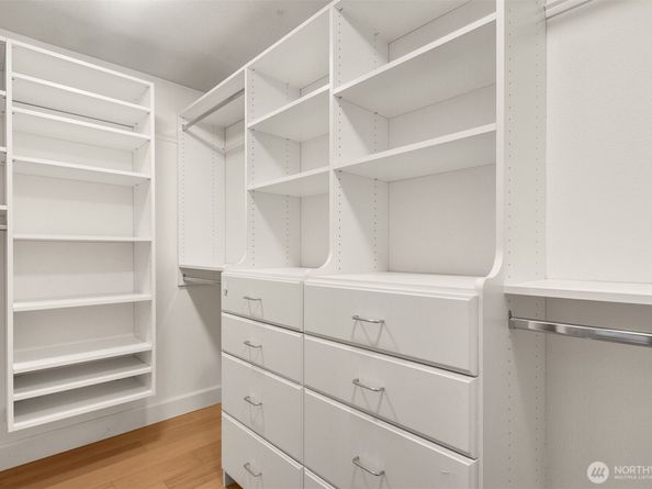 6832 122nd Avenue NE, Kirkland WA 98033