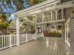 6832 122nd Avenue NE, Kirkland WA 98033