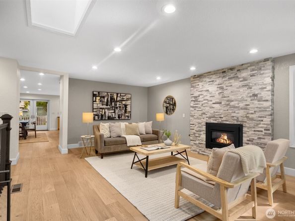 6832 122nd Avenue NE, Kirkland WA 98033