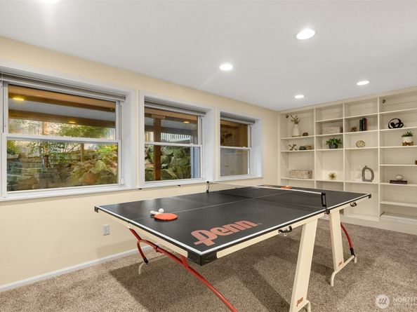 6832 122nd Avenue NE, Kirkland WA 98033