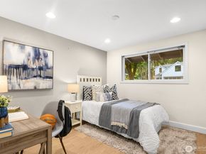 6832 122nd Avenue NE, Kirkland WA 98033