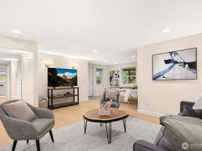 6832 122nd Avenue NE, Kirkland WA 98033