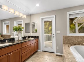 6832 122nd Avenue NE, Kirkland WA 98033