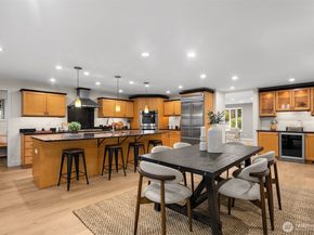 6832 122nd Avenue NE, Kirkland WA 98033