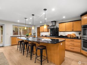 6832 122nd Avenue NE, Kirkland WA 98033