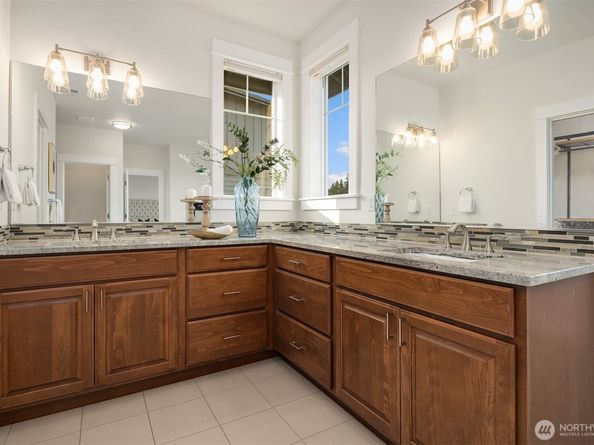 9813 NE 145th Street, Bothell WA 98011