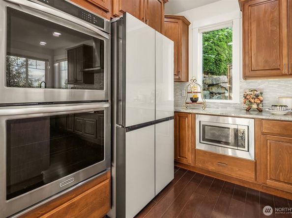 9813 NE 145th Street, Bothell WA 98011