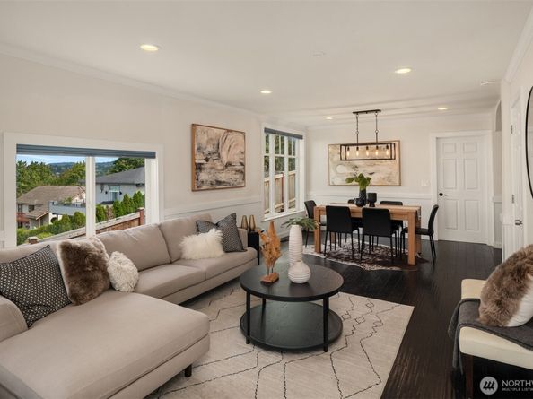 412 Renton Avenue S, Renton WA 98057