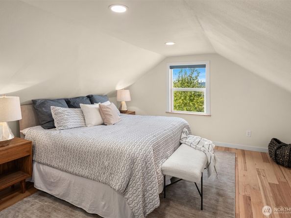 412 Renton Avenue S, Renton WA 98057