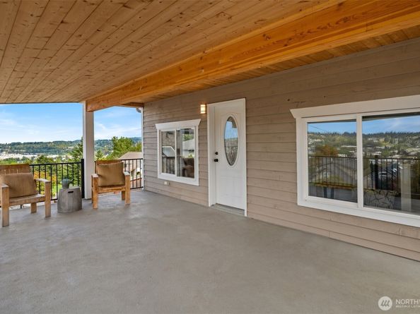412 Renton Avenue S, Renton WA 98057