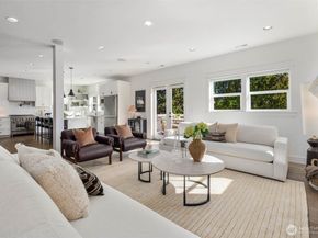 8912 17th Avenue NE, Seattle WA 98115