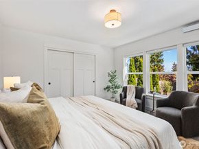 8912 17th Avenue NE, Seattle WA 98115